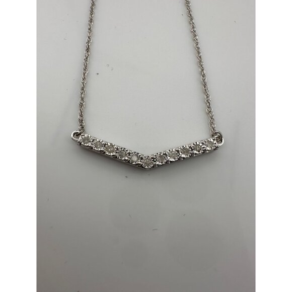 Chevron Illusion Set Diamond Bar Necklace - Picture 5 of 10